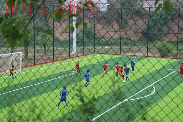 陕北县城的“足球理想国”里,那些被足球改写的命运 陕北县城的“足球理想国”里,那些被足球改写的命运